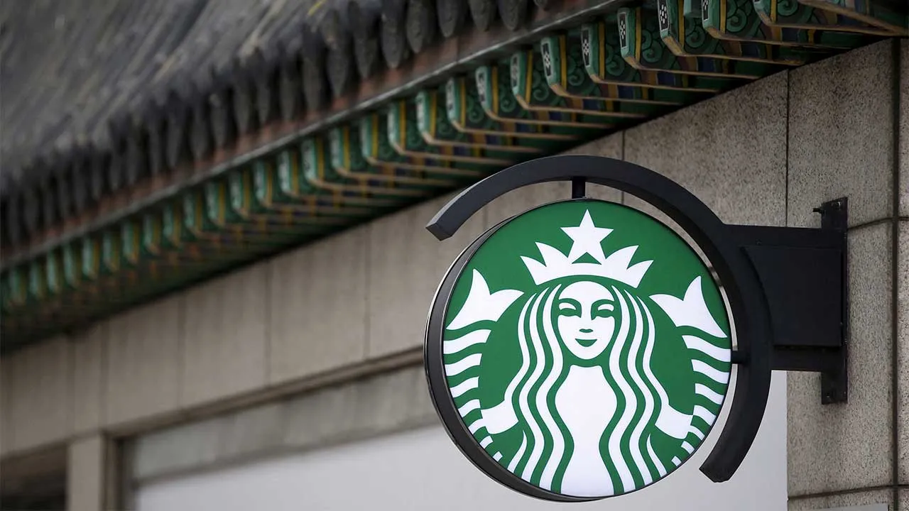 [TB]_Starbucks coffee shop Seoul_REUTERS