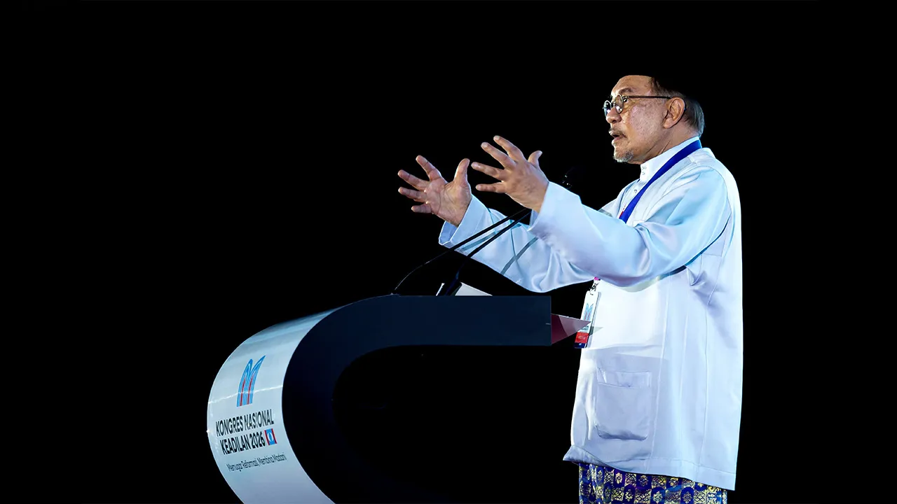 MELAKA, 15 Ogos -- Perdana Menteri Datuk Seri Anwar Ibrahim yang juga Presiden Parti Keadilan Rakyat (PKR) menyampaikan ucapan pada majlis perasmian Kongres Nasional PKR 2026 di Pusat Dagangan Antarabangsa Melaka (MITC) Ayer Keroh hari ini.
