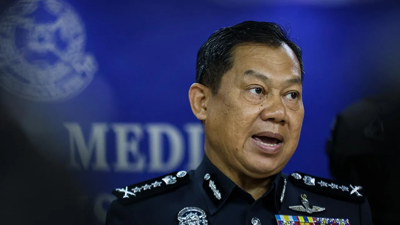 JOHOR BAHRU, 11 Ogos -- Ketua Polis Johor, Datuk Ab Rahaman Arsad pada sidang media berhubung Polis Johor menumpaskan kegiatan pengedaran dadah dengan nilai rampasan keseluruhan RM8.49 juta di Ibu Pejabat Polis Kontinjen Johor, di sini hari ini.  --fotoBERNAMA (2026) HAK CIPTA TERPELIHARA
