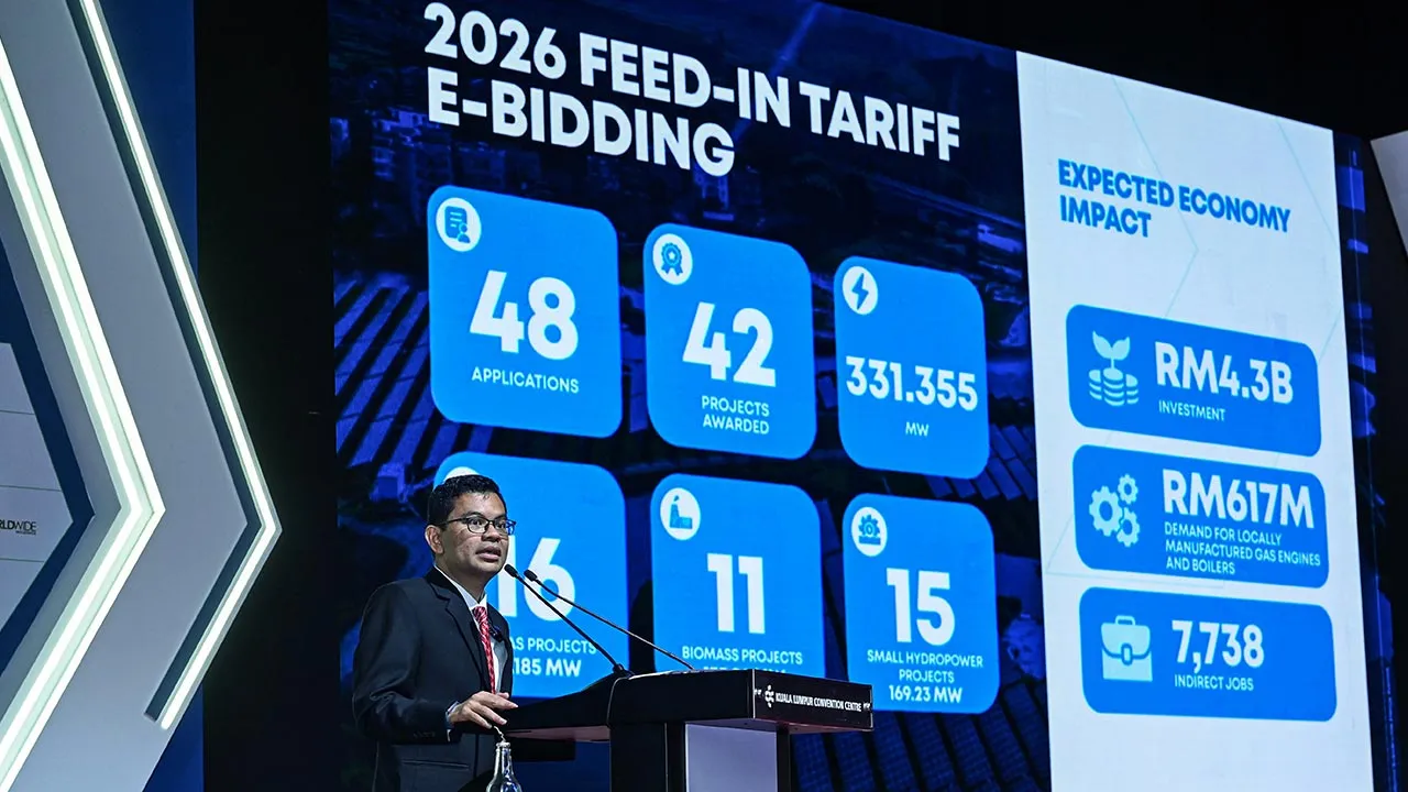KUALA LUMPUR, Aug 11 -- Economy Minister Akmal Nasrullah Mohd Nasir delivers his officiating address during the 7th International Sustainable Energy Summit (ISES) 2026 at Kuala Lumpur Convention Centre today.  -- fotoBERNAMA (2026) COPYRIGHT RESERVED