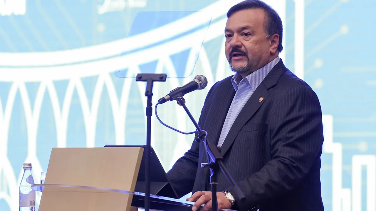 Amir Hamzah Azizan