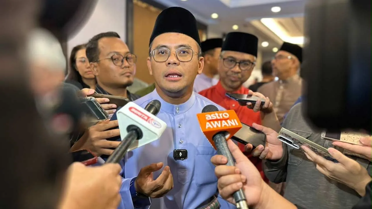 TB_Amirudin Shari_AWANI.jpg