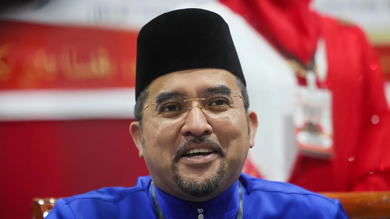 KOTA BHARU, 8 Ogos -- Setiausaha Agung UMNO Datuk Dr Asyraf Wajdi Dusuki ketika sidang media pada Majlis Perasmian Mesyuarat Perwakilan UMNO Bahagian Kota Bharu 2026 di Bangunan UMMO Kota Bharu hari ini.  --fotoBERNAMA (2026) HAK CIPTA TERPELIHARA