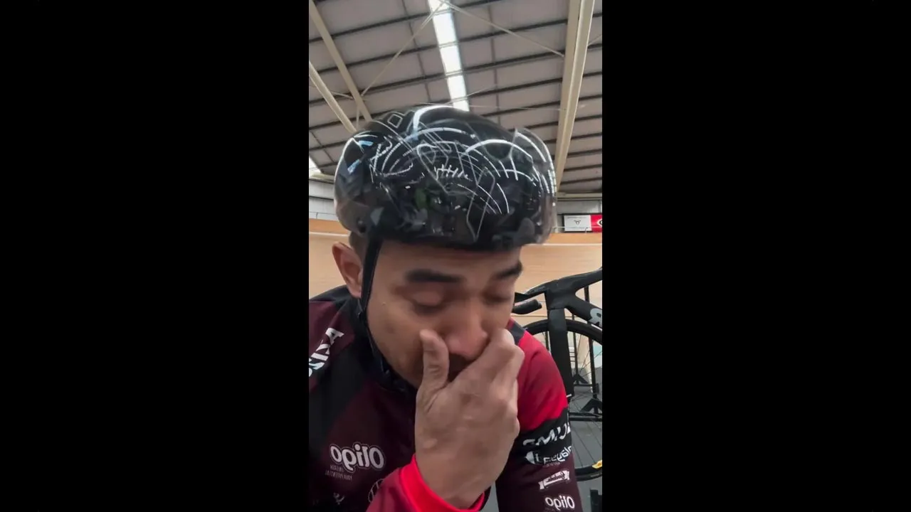 'It’s a YES!' -- gugurnya air mata Azizulhasni, perjuangan ke LA28 diteruskan -- stadiumastro