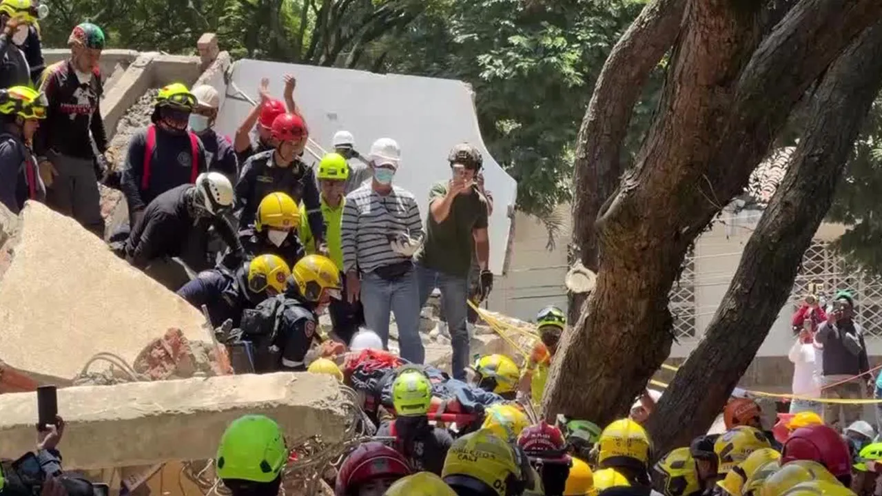 WRAP: Colombia quake death toll tops 250 as rescuers race to find survivors -- REUTERS