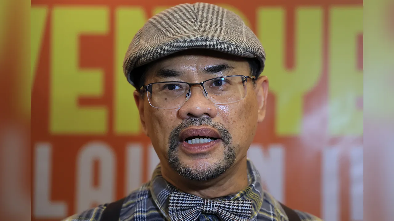 BANGI, 22 Ogos -- Ketua Pengarah Kebajikan Masyarakat Datuk Che Murad Sayang Ramjan bercakap kepada pemberita selepas merasmikan Konvensyen Sukarelawan Jabatan Kebajikan Masyarakat Tahun 2026 di Pusat Konvensyen Bangi Aveneu malam ini.  --fotoBERNAMA (2026) HAK CIPTA TERPELIHARA