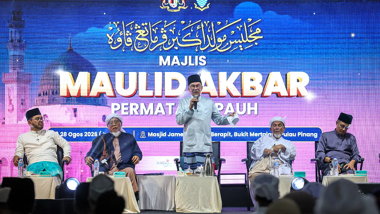BUKIT MERTAJAM, 28 Ogos -- Perdana Menteri Datuk Seri Anwar Ibrahim berucap pada Majlis Maulid Akbar Permatang Pauh malam ini.  --fotoBERNAMA (2026) HAK CIPTA TERPELIHARA