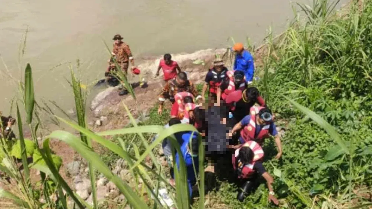 KENINGAU - Dua remaja yang dikhuatiri lemas ketika mandi di Sungai Pagalan, di sini, ditemukan meninggal dunia oleh pasukan operasi mencari dan menyelamat (SAR) pada Ahad.  Jasad mangsa pertama, Jastey Goment, 16, ditemukan pada jam 10.34 pagi manakala, mangsa kedua, Khend Romel Ponce Caceres, 13, ditemukan pada jam 3.55 petang.