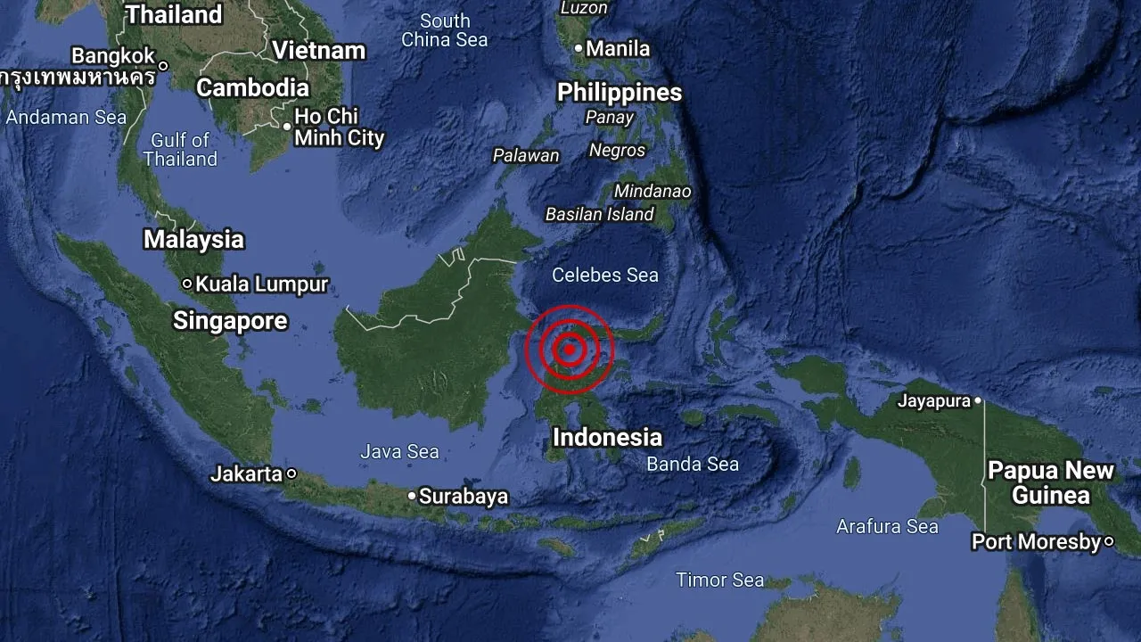 Strong M6.1 earthquake in Minahasa Peninsula, Sulawesi at 12:25 pm, 16/8/26. Epicenter at 0.1°S and 120.6°E, depth 10 km. 116km NNW of Palu, Indonesia. Tremors felt in Tawau, Lahad Datu and Semporna. No tsunami threat to Malaysia. -- X Jabatan Meteorologi Malaysia @metmalaysia