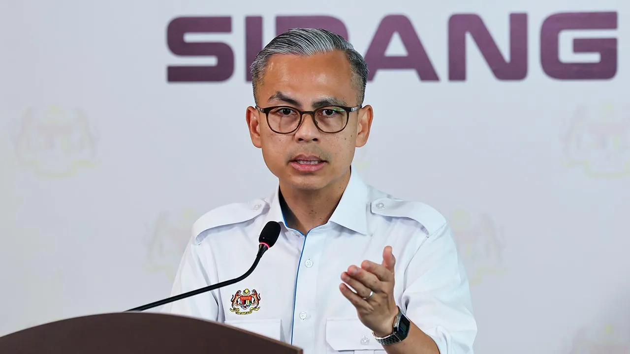 PUTRAJAYA, 26 Ogos -- Menteri Komunikasi merangkap Jurucakap Kerajaan Perpaduan Datuk Seri Fahmi Fadzil bercakap pada sidang media mingguan Kabinet di Menara Komunikasi hari ini.  --fotoBERNAMA (2026) HAK CIPTA TERPELIHARA