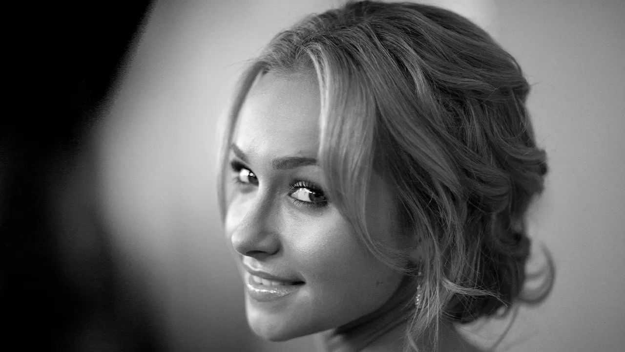 FILE PHOTO: Hayden Panettiere poses at the 6th Annual Hollywood Style awards at the Armand Hammer museum in Los Angeles, California, U.S., October 11, 2009. REUTERS/Mario Anzuoni/File Photo
