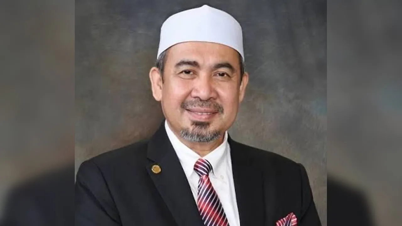 Datuk Izani Husin kredit Facebook Dato’ Dr Izani Husin