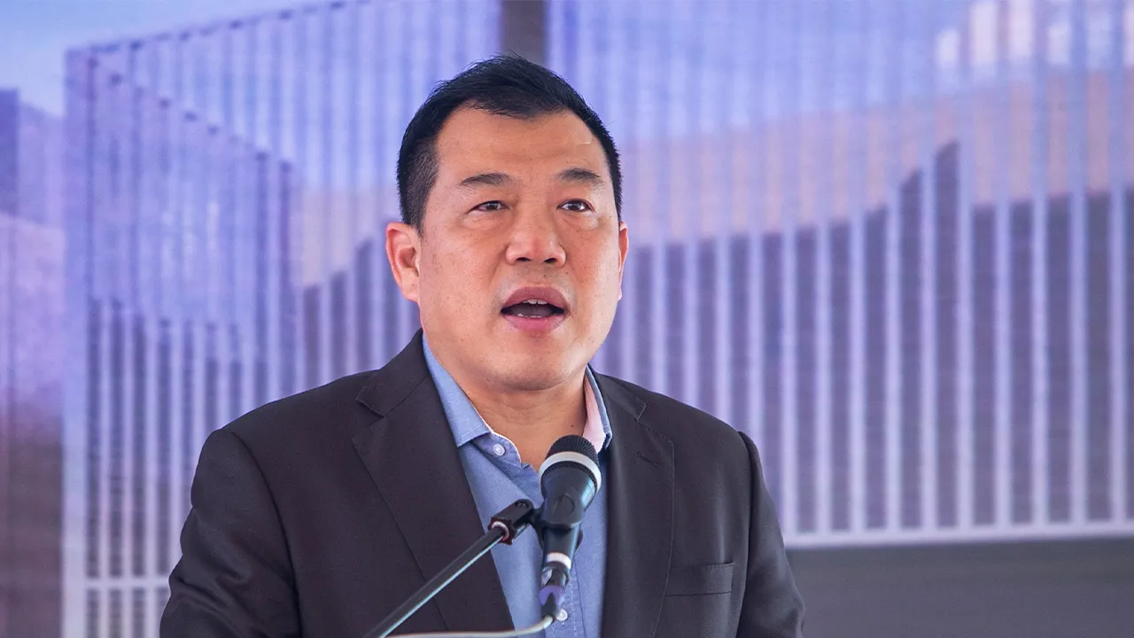 BATU GAJAH, 30 Julai -- Pengerusi Jawatankuasa Pelancongan, Industri, Pelaburan dan Pembangunan Koridor Perak Loh Sze Yee berucap pada Majlis Pecah Tanah K-TEST Malaysia, hari ini.  --fotoBERNAMA (2026) HAK CIPTA TERPELIHARA