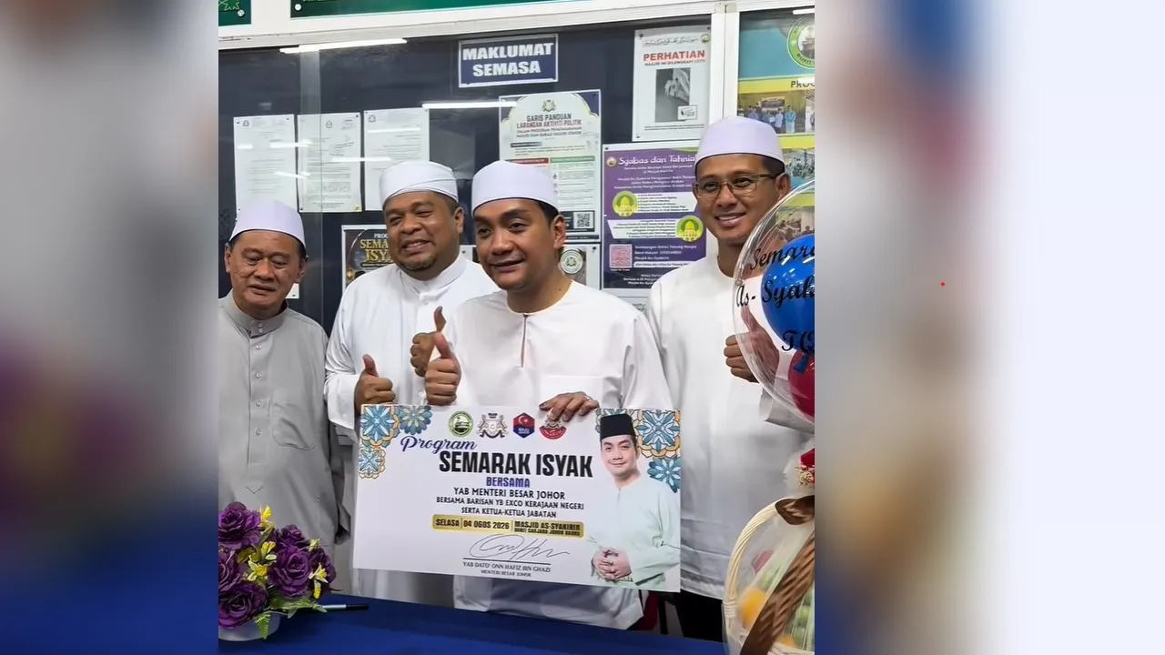 Sumber: FB Onn Hafiz Ghazi
