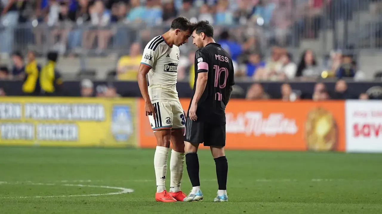 Bintang Inter Miami, Lionel Messi, dikenakan denda oleh Major League Soccer (MLS) selepas melanggar polisi liga berkaitan tindakan menggunakan tangan ke arah muka, kepala atau leher pemain lawan.