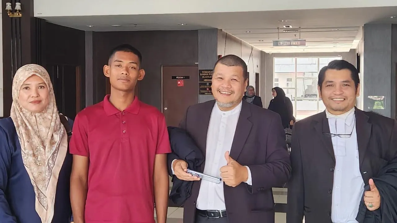 mahkamah, guru tampar -- Astro AWANI