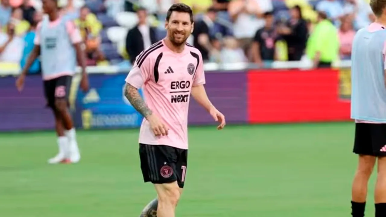 FILE PHOTO: File Photo: Aug 15, 2026; Nashville, Tennessee, USA; Inter Miami CF forward Lionel Messi (10) warms up before their game against Nashville SC at Geodis Park. Mandatory Credit: Alan Poizner-Imagn Images/File Photo/File Photo