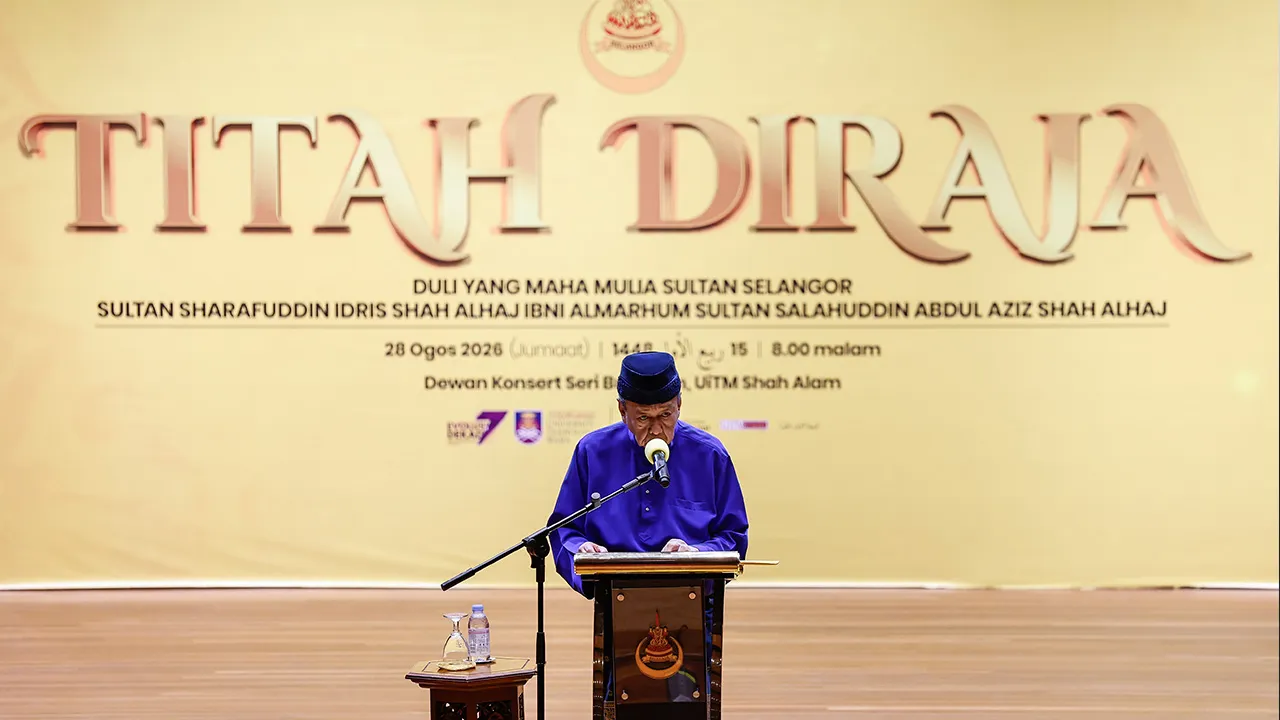 SHAH ALAM, 28 Ogos -- Sultan Selangor Sultan Sharafuddin Idris Shah berkenan menyampaikan Titah Diraja pada Majlis Titah Diraja Universiti Teknologi Mara (UiTM) 2026 di Dewan Konsert Seri Budiman, UiTM Shah Alam malam ini.  -- fotoBERNAMA (2026) HAK CIPTA TERPELIHARA