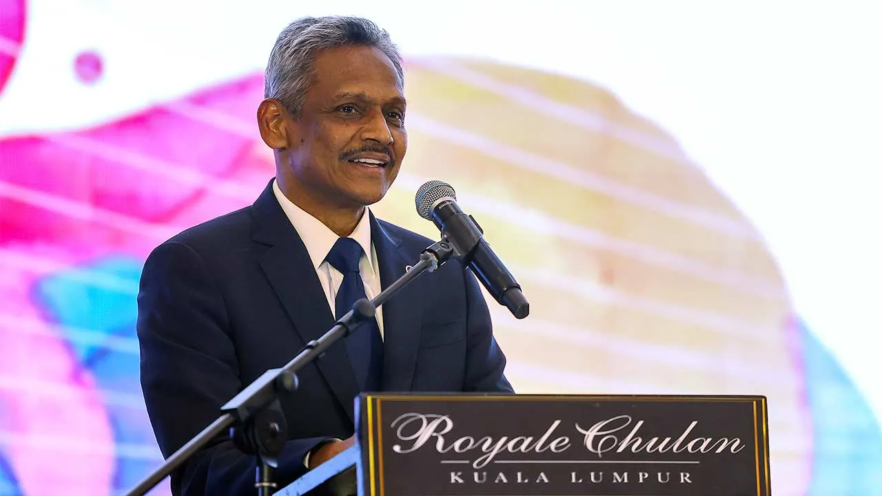 KUALA LUMPUR, 11 Ogos – Gabenor Bank Negara Malaysia, Datuk Seri Shaik Abdul Rasheed Abdul Ghaffour menyampaikan ucapan ketika hadir pada Anugerah Perbadanan Jaminan Kredit Malaysia Berhad (CGC) 2025 malam ini.  Turut kelihatan, Pengerusi Perbadanan Jaminan Kredit Malaysia Berhad (CGC) Datuk Mohameed Hussein.  --fotoBERNAMA (2026) HAK CIPTA TERPELIHARA