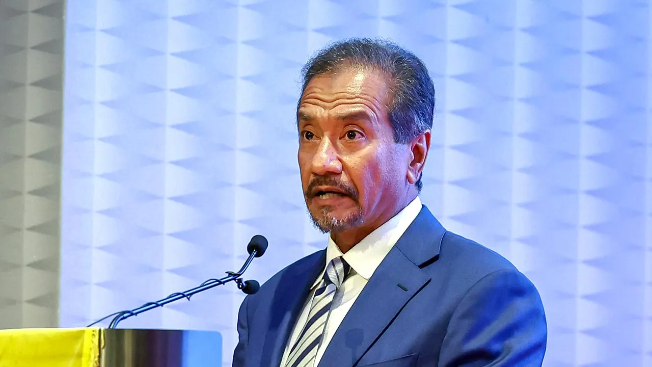 BANGI, 14 Mei -- Sultan Terengganu Sultan Mizan Zainal Abidin merangkap Penaung Yayasan Penyelidikan Antartika Sultan Mizan (YPASM) berkenan bertitah pada perasmian Seminar Antarabangsa Antartika Malaysia (MISA) ke-10 hari ini.  -- fotoBERNAMA (2024) HAK CIPTA TERPELIHARA