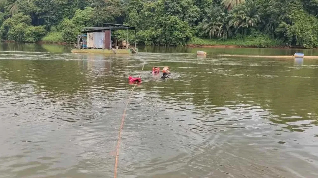 Seorang lelaki dikhuatiri lemas selepas menyelamatkan cucu saudaranya ketika mandi di Sungai Kampung Pulau Kudat, Kuala Berang pada Sabtu._Sinar Harian