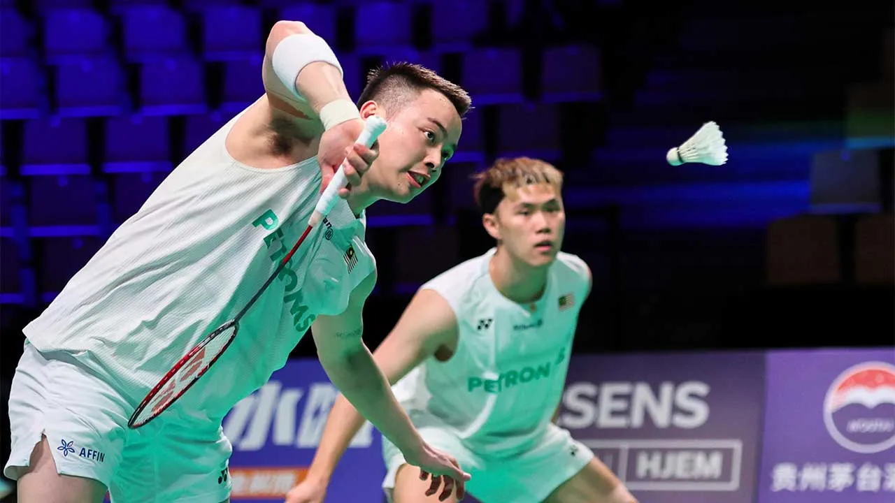 HORSENS (Denmark), April 29 - Malaysia men's doubles pair Aaron Chia and Tee Kai Win action against Kakeru Kumagai and Hiroki Nishi of Japan in their Group B match of the BWF Thomas & Uber Cup Finals 2026 at Forum Horsens, today.Aaron Chia and Tee Kai Wun won 16-21, 21-14, 21-19. - fotoBERNAMA (2026) COPYRIGHT RESERVED
