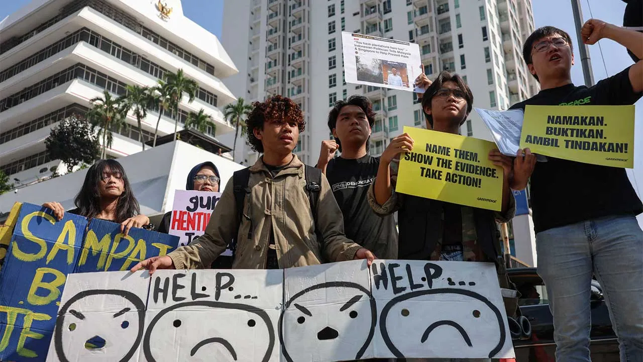 [TB]_Aktivis Protest Jerebu Kedutaan Besar Indonesia 2_ASTRO AWANI_SHAHIR OMAR