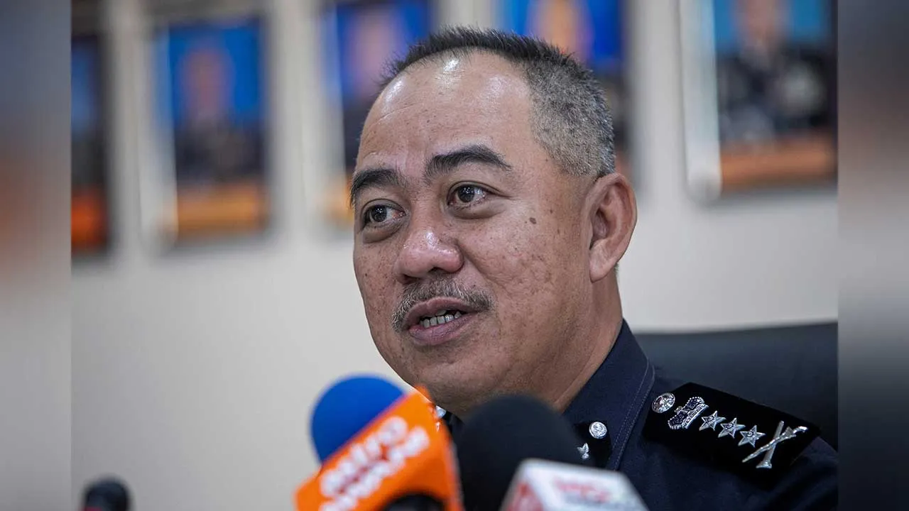 SUNGAI SIPUT, 2 Sept - Ketua Polis Perak Datuk Mohd Alwi Zainal Abidin bercakap pada sidang media di Ibu Pejabat Polis Daerah (IPD) Sungai Siput di sini, hari ini. - fotoBERNAMA (2026) HAK CIPTA TERPELIHARA