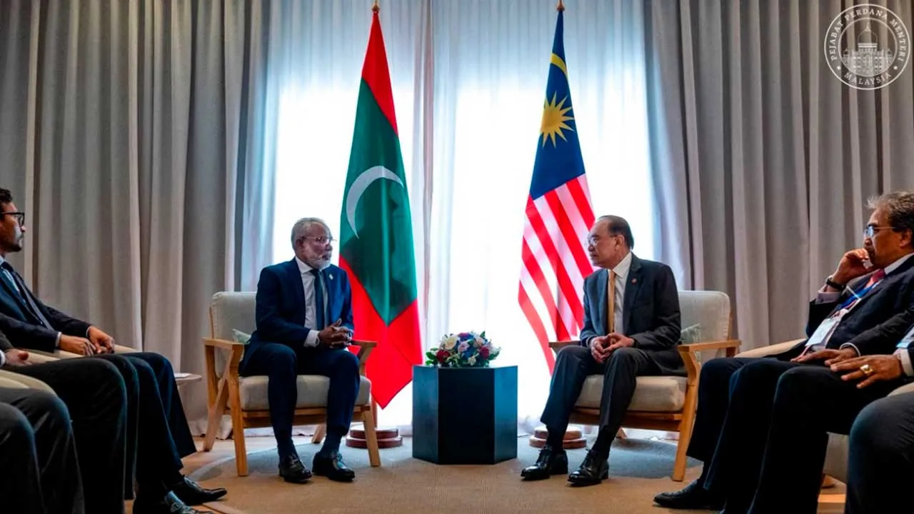 [TB]_Malaysia Maldives_FB ANWAR IBRAHIM
