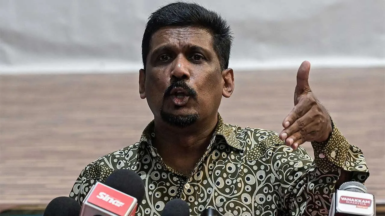 KUALA LUMPUR, 3 Sept - Wakil keluarga mangsa, Dr. Manivannan Mirigaya pada sidang media mengenai rakyat Malaysia yang masih hilang susulan kejadian banjir besar di sempadan Nepal, di Ti-Ratana Welfare Society Malaysia, Desa Petaling hari ini. - fotoBERNAMA (2026) HAK CIPTA TERPELIHARA