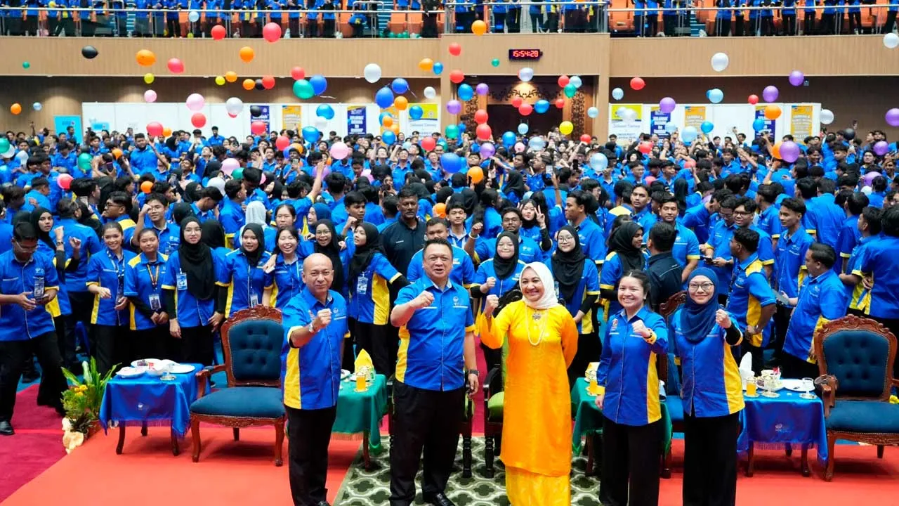 [TB]_Raja Muda Perlis, mahasiswa Unimap_Unimap