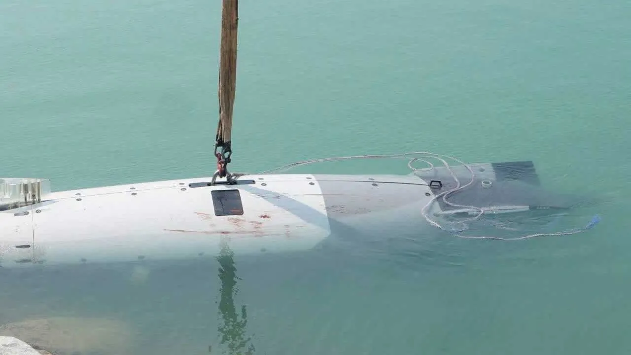 An unmanned U.S. submersible Iran's Islamic Revolutionary Guard Corps says it captured at the entrance of the Strait of Hormuz, at an undisclosed location in Iran, in this picture obtained on September 8, 2026. IRGC/WANA (West Asia News Agency)/Handout via REUTERS ATTENTION EDITORS - THIS PICTURE WAS PROVIDED BY A THIRD PARTY. ISRAEL OUT. NO COMMERCIAL OR EDITORIAL SALES IN ISRAEL. NO ACCESS FOR ISRAELI MEDIA. NO USE BBC PERSIAN. NO USE VOA PERSIAN. NO USE MANOTO. NO USE IRAN INTERNATIONAL. NO USE RADIO FAR