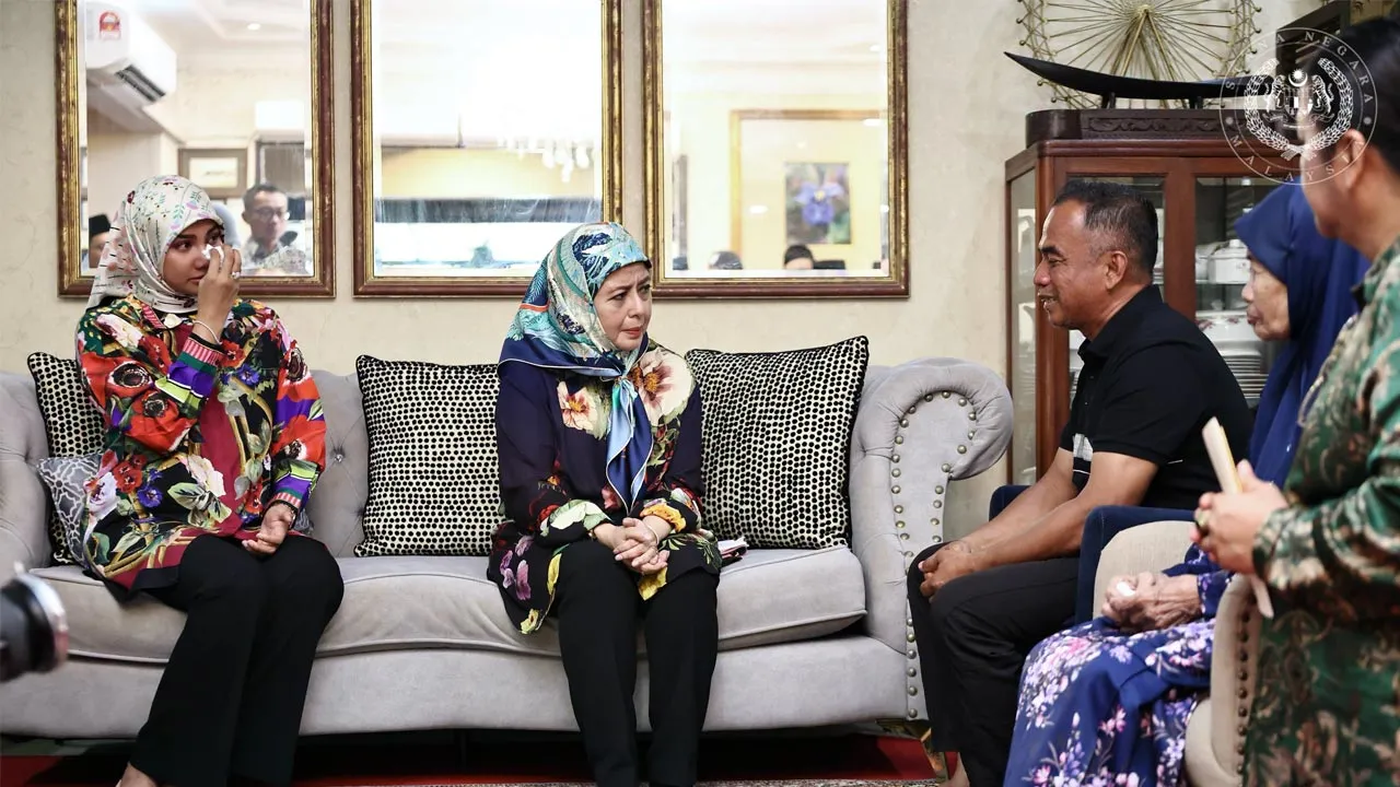 Perasaan pilu dan hiba menyelubungi suasana apbila Khairul Nizam Wahid menceritakan kronologi tragedi menyayat hati yang berlaku pada Rabu lepas (9 September) kepada KDYMM SPB Raja Permaisuri Agong, Raja Zarith Sofiah. 