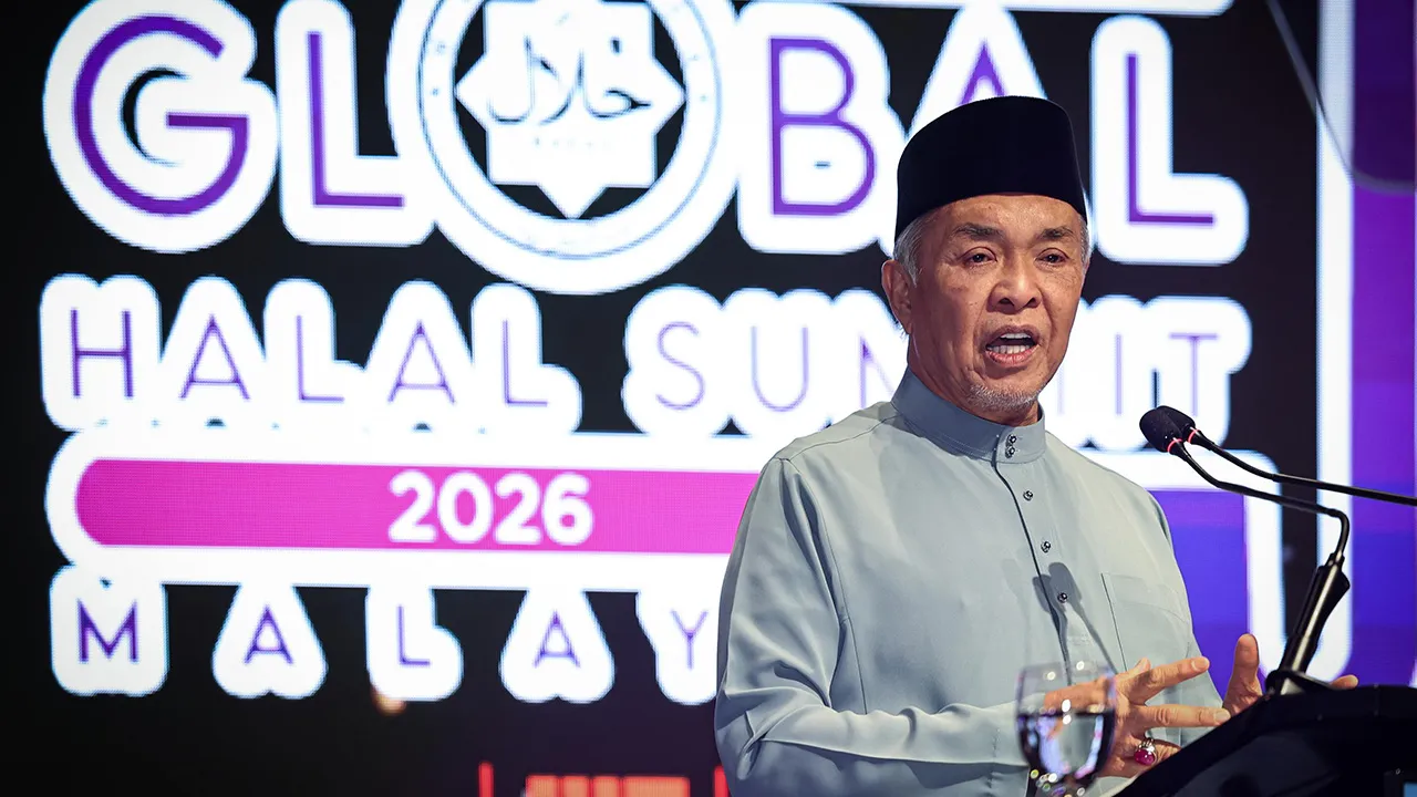 KUALA LUMPUR, Sept 25 - Deputy Prime Minister Datuk Seri Dr Ahmad Zahid Hamidi delivers his speech at the opening ceremony of the Global Halal Summit (GHAS) in conjunction with the Malaysia International Halal Showcase (MIHAS) at the Malaysia International Trade and Exhibition Centre (MITEC) today. - fotoBERNAMA (2026)