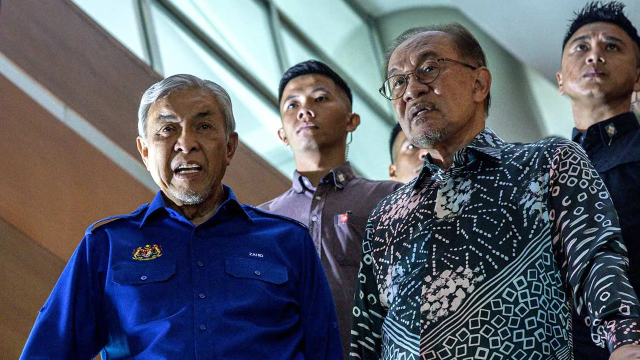 PUTRAJAYA, 30 Ogos - Perdana Menteri Datuk Seri Anwar Ibrahim bersama Timbalan Perdana Menteri Datuk Seri Dr Ahmad Zahid Hamidi ketika Majlis Amanat Perdana Hari Kebangsaan Tahun 2026 di Pusat Konvensyen Antarabangsa Putrajaya (PICC) hari ini. - fotoBERNAMA (2026) HAK CIPTA TERPELIHARA