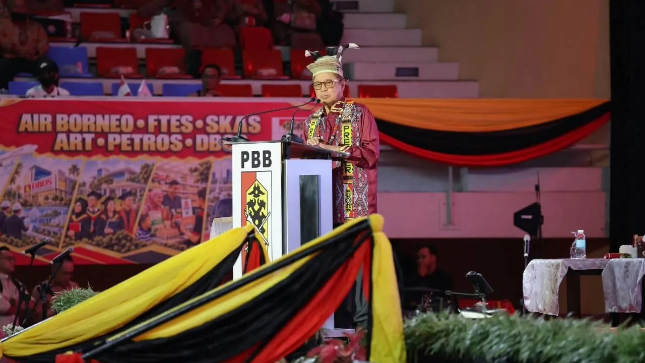 Premier Sarawak, Tan Sri Abang Johari Tun Openg pada Ahad membayangkan Pilihan Raya Negeri Sarawak akan datang merupakan pilihan raya terakhir beliau yang telah menjangkau 76 tahun pada 4 Ogos lalu.