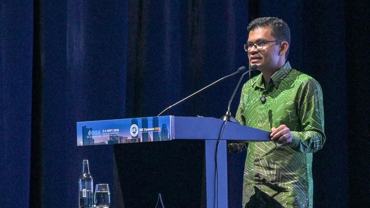 KUALA LUMPUR, Sept 3 - Economy Minister Akmal Nasrullah Mohd Nasir delivers a speech at the EIC Connect OGA programme at the Kuala Lumpur Convention Centre today. - fotoBERNAMA (2026) COPYRIGHT RESERVED