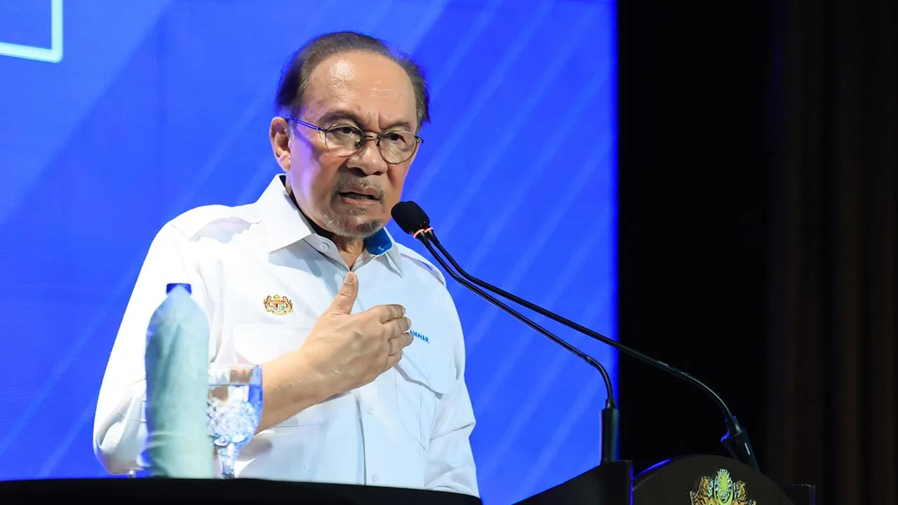PUTRAJAYA, 8 Sept - Perdana Menteri Datuk Seri Anwar Ibrahim menyampaikan ucapan pada Majlis Perhimpunan Bulanan Kementerian Perladangan dan Komoditi hari ini. - fotoBERNAMA (2026) HAK CIPTA TERPELIHARA
