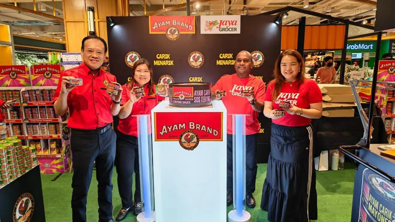 Ayam Carik Ayam Brand kini boleh didapati di Jaya Grocer dan cawangan terpilih di seluruh negara. -- Kredit Ayam Brand