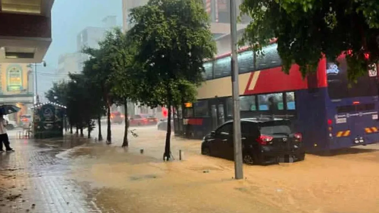 https://www.sinarharian.com.my/article/797192/edisi/selangor-kl/hujan-lebat-beberapa-kawasan-di-ibu-negara-alami-banjir-kilat