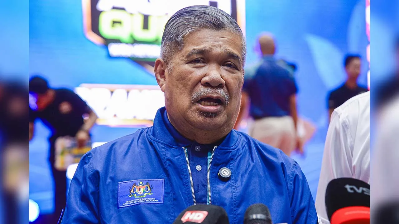 SERDANG, 4 Sept - Menteri Pertanian dan Keterjaminan Makanan Datuk Seri Mohamad Sabu ketika ditemui media selepas Majlis Penyampaian Hadiah Pemenang Program Realiti Agro Quest di Taman Ekspo Pertanian Malaysia (MAEPS) hari ini. - fotoBERNAMA (2026) HAK CIPTA TERPELIHARA