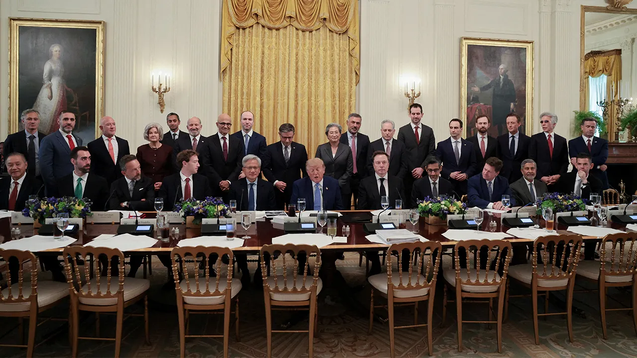 White House Chief of Staff Susie Wiles, US House Speaker Mike Johnson, US Secretary of Commerce Howard Lutnick, Meta CEO Mark Zuckerberg, OpenAI President Greg Brockman, SpacexAI Founder and CEO Elon Musk, Nvidia President and CEO Jensen Huang, Google CEO Sundar Pichai, CEO of AMD Lisa Su attend a luncheon for tech leaders in the East Room of the White House in Washington, D.C., US, September 29, 2026. REUTERS/Jonathan Ernst REFILE - ADDING ID'S.
