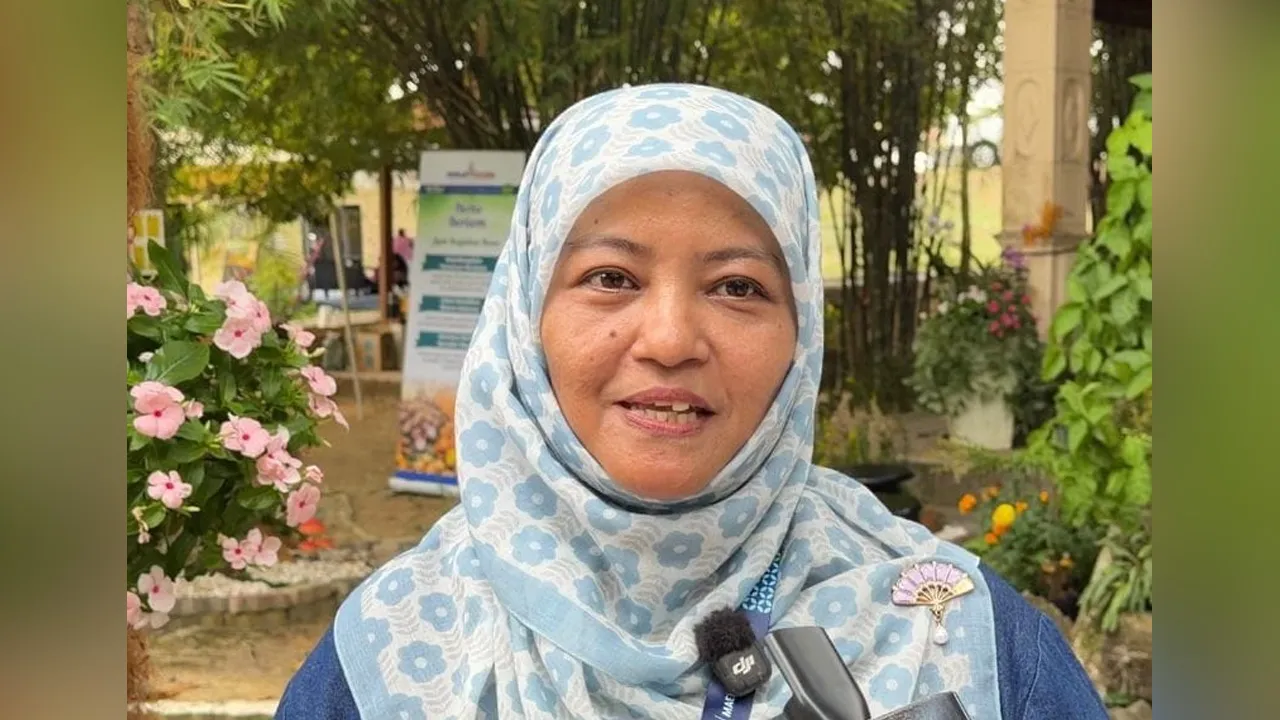 Pengarah Pusat Penyelidikan Hortikultur MARDI, Dr. Rozeita Laboh