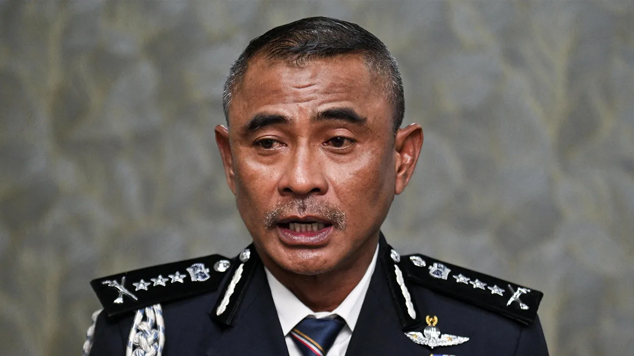 KUALA LUMPUR, 14 Sept - Ketua Polis Kuala Lumpur Datuk Fadil Marsus ketika sidang media selepas Majlis Serah Terima Tugas dan pemakaian pangkat Ketua Polis Daerah Sentul yang baharu di Ibu Pejabat Polis Daerah (IPD) Sentul, hari ini. - fotoBERNAMA (2026) 