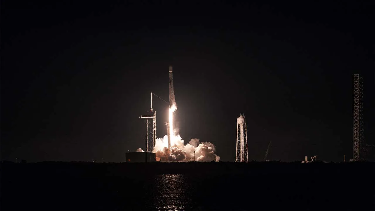 A Falcon 9 rocket carrying the USSF-36 mission successfully launches from Launch Complex 39A at Kennedy Space Center, Florida, U.S., August 21, 2025. U.S. Space Force/Gwendolyn Kurzen/Handout via REUTERS THIS IMAGE HAS BEEN SUPPLIED BY A THIRD PARTY