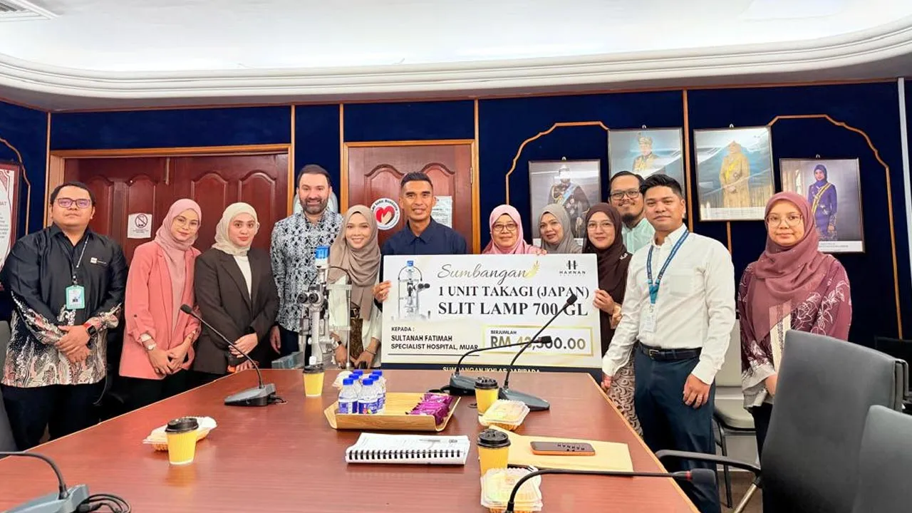 Hannan Medispa sumbang peralatan perubatan -- kredit Hannan Medispa