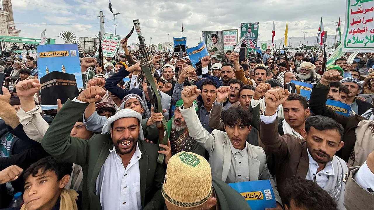 Houthi supporters rally to celebrate advances by Houthi forces along the Red Sea coastline, in Sanaa, Yemen, September 18, 2026. Picture taken with a mobile phone. REUTERS/Adel Al Khader
