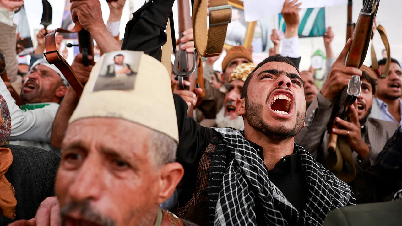  Houthi supporters shout slogans during an anti-Saudi rally amid an escalation with the kingdom, in Sanaa, Yemen, July 31, 2026. REUTERS/