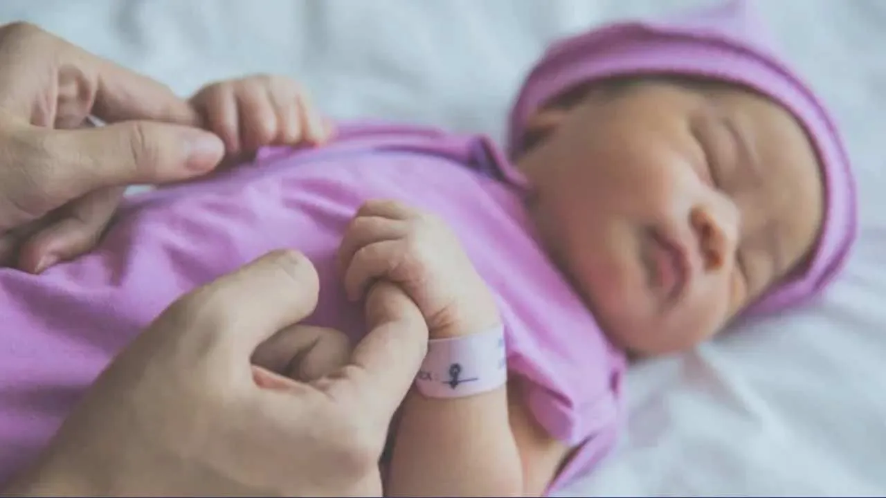 Jaundis Pada Bayi: Jangan Ambil Mudah, Bilirubin Terlalu Tinggi Boleh Jejaskan Otak Bayi
