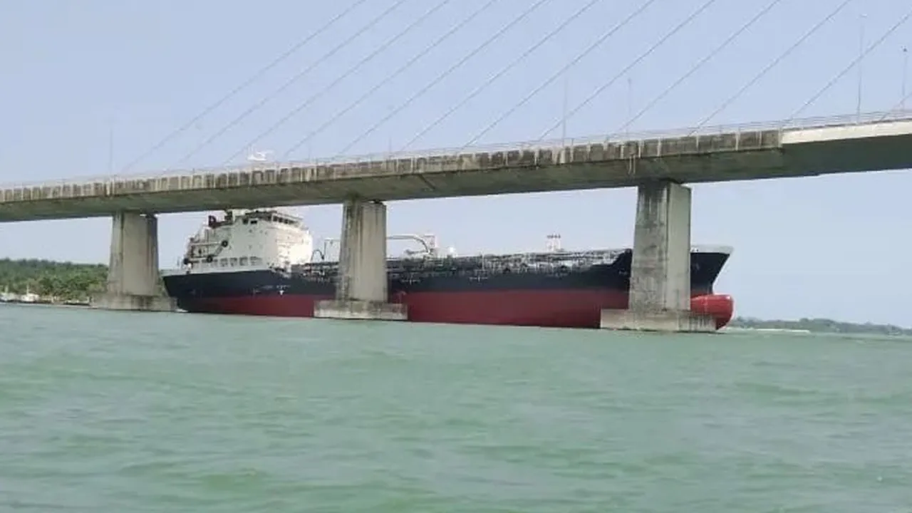 Kapal, johor kredit: Threads @syfqhismdi__